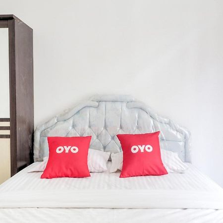 ホテル Oyo 2997 グランド スイーツ パレス 2 Sindanglaya エクステリア 写真